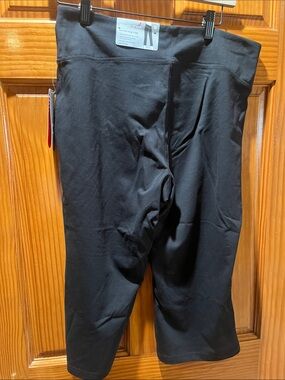 exertek Black Women’s Performance Capri Leggings